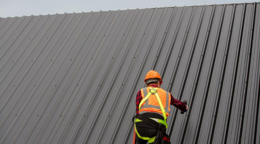 Expert Emergency Roof Repairs services in Deerfield, WI